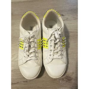 Steve Madden neon yellow and white stuffed sneakers size 7,5
